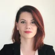 Portrait of Oana Ciherean successful entrepreneur and founder happy client of Csaba Hazi